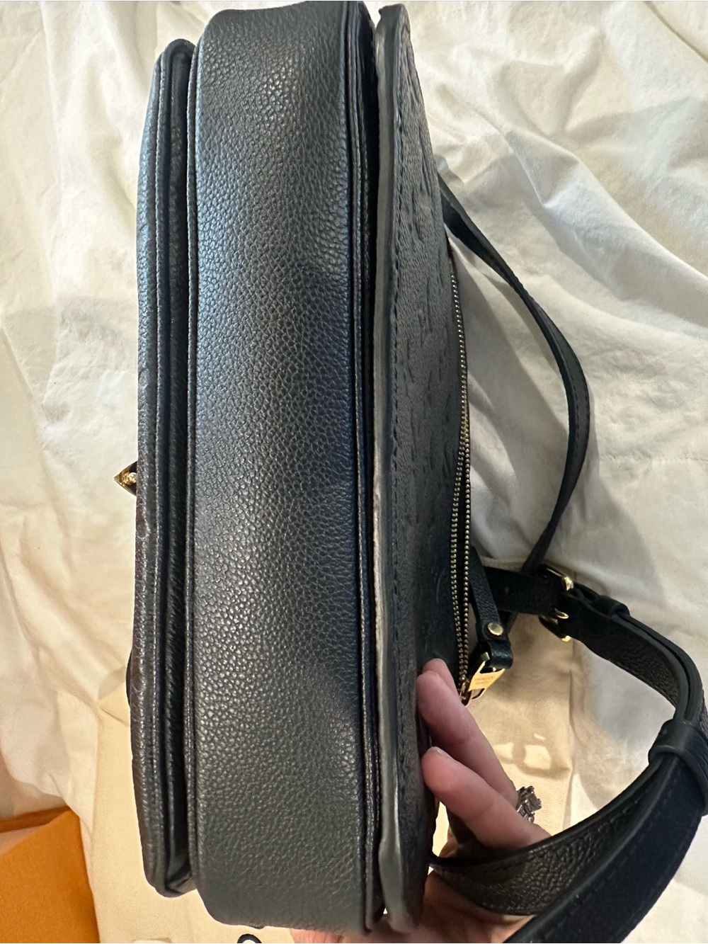 Louis Vuitton Black Monogram Empreinte Pochette Shoulder Crossbody - Picture 6 of 15